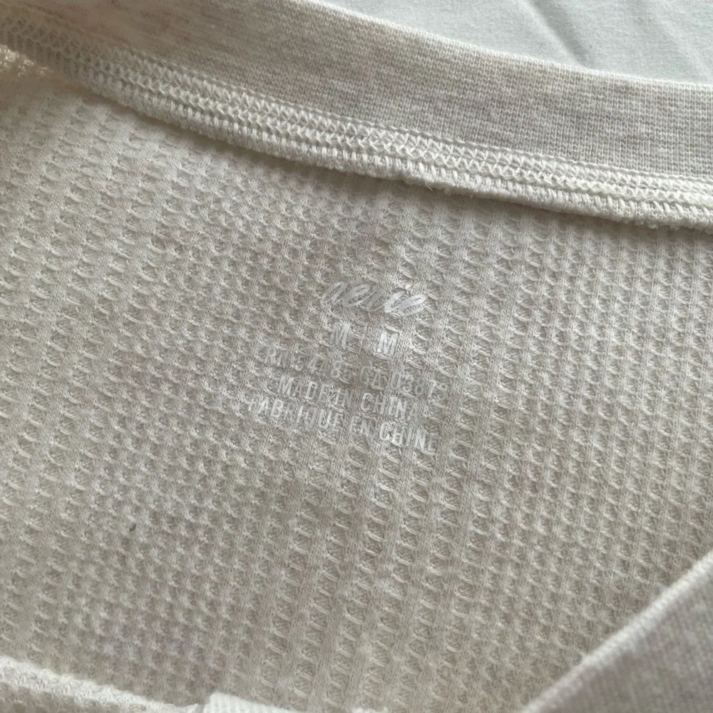 Aerie women’s long sleeve - Picture 4 of 4